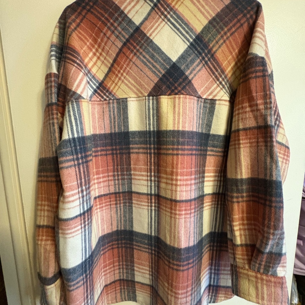 Plaid Button-Up Shacket - Picture 4 of 4